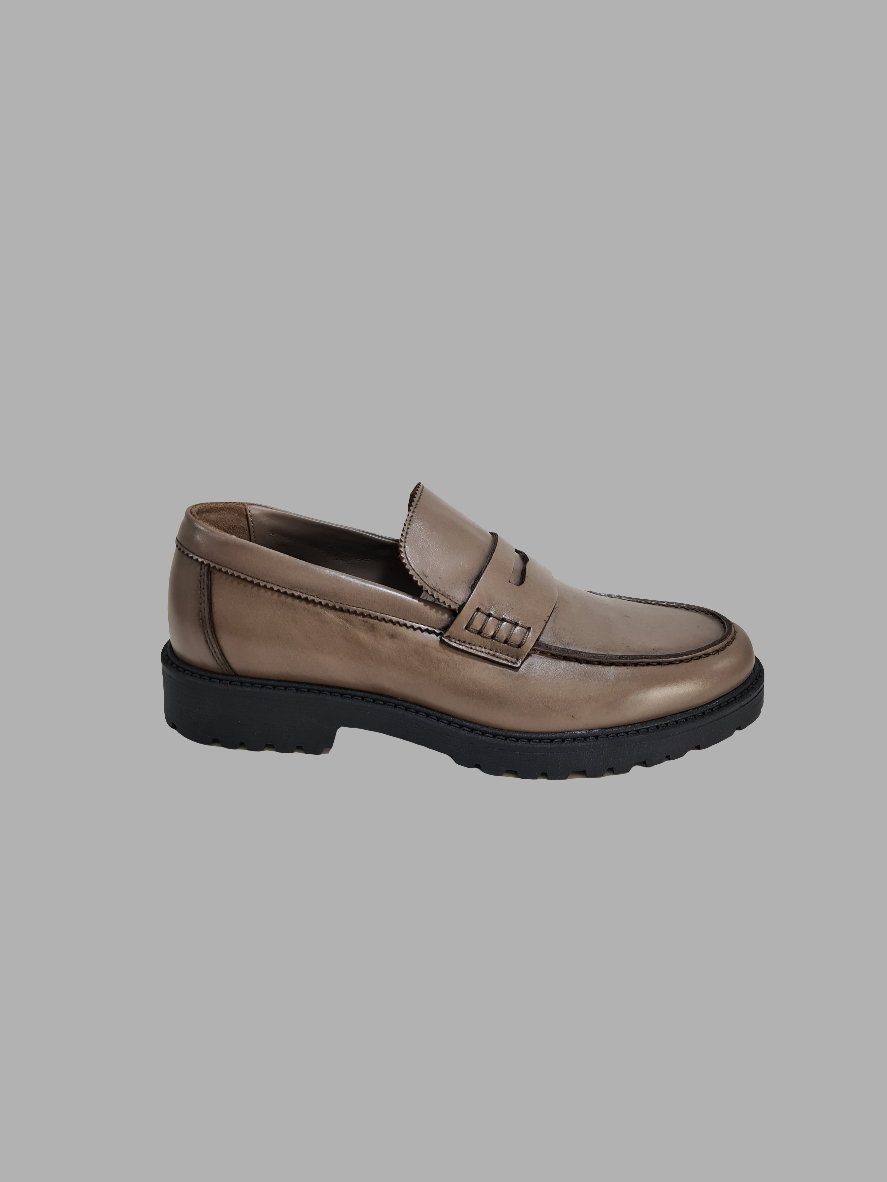 UBER ALLES - 2855 College fondo roccia pelle Tortora