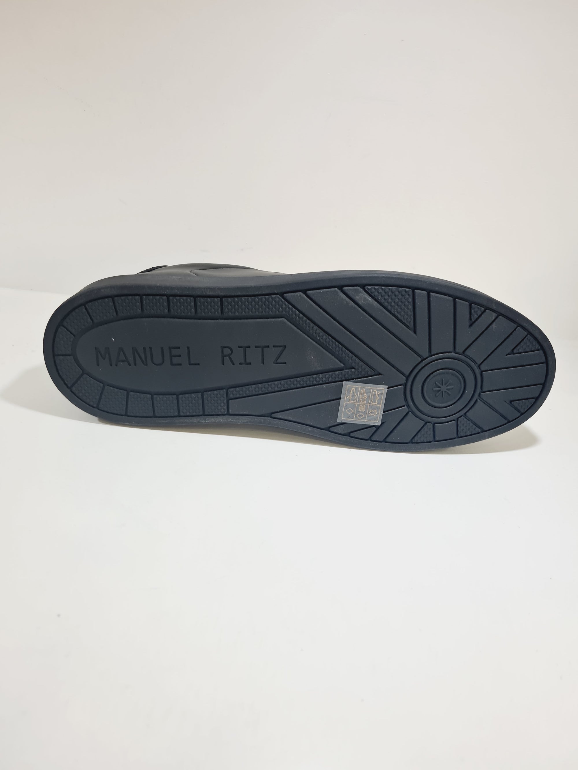 MANUEL RITZ - Total Black