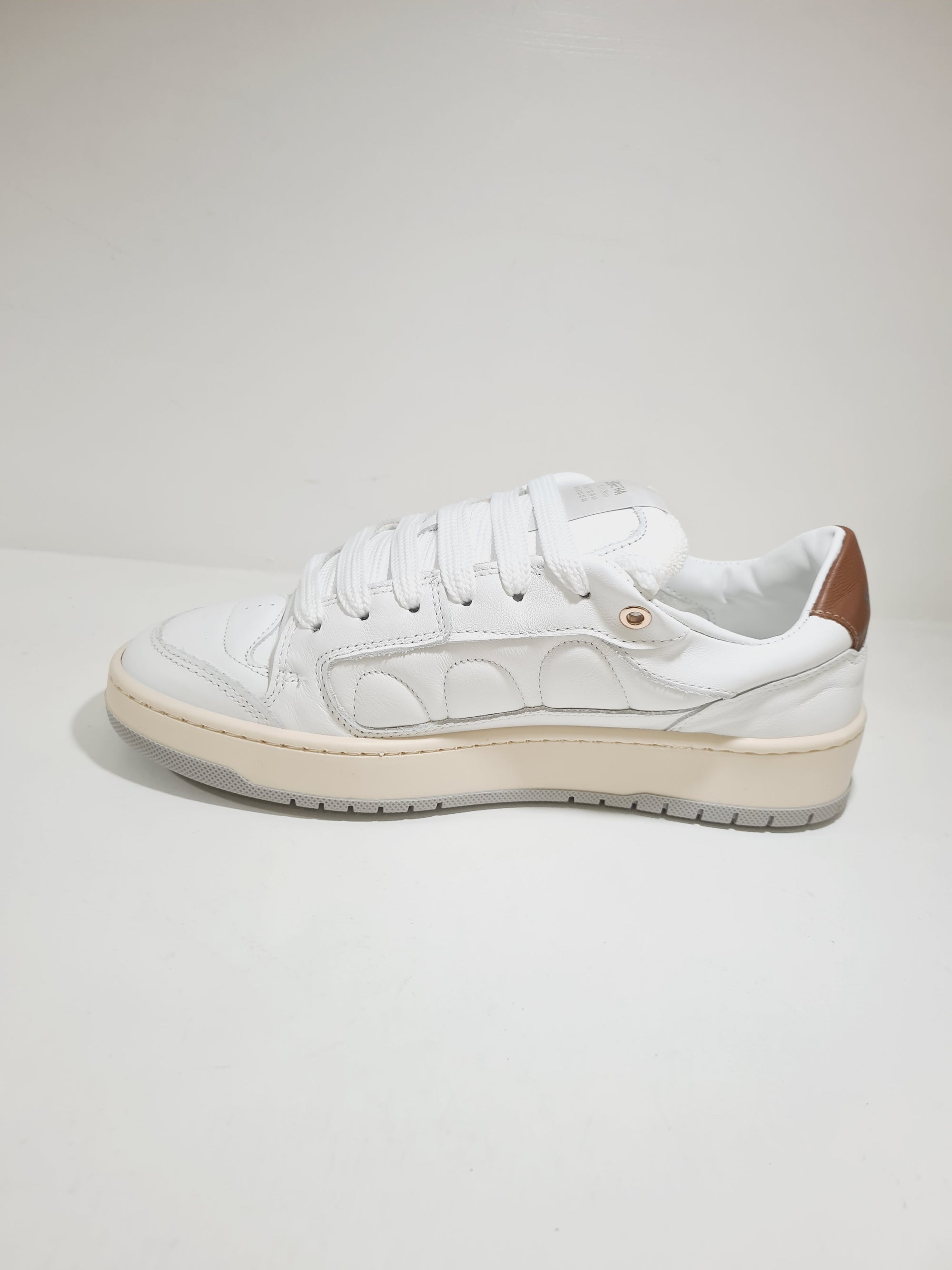 SANTHA - MODEL 2 Basic White - Cuoio