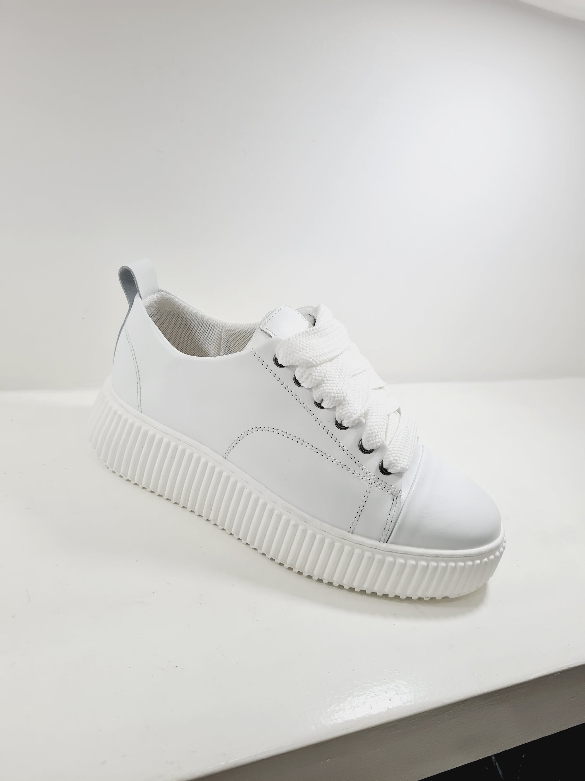 MEGAN - Pelle Bianco
