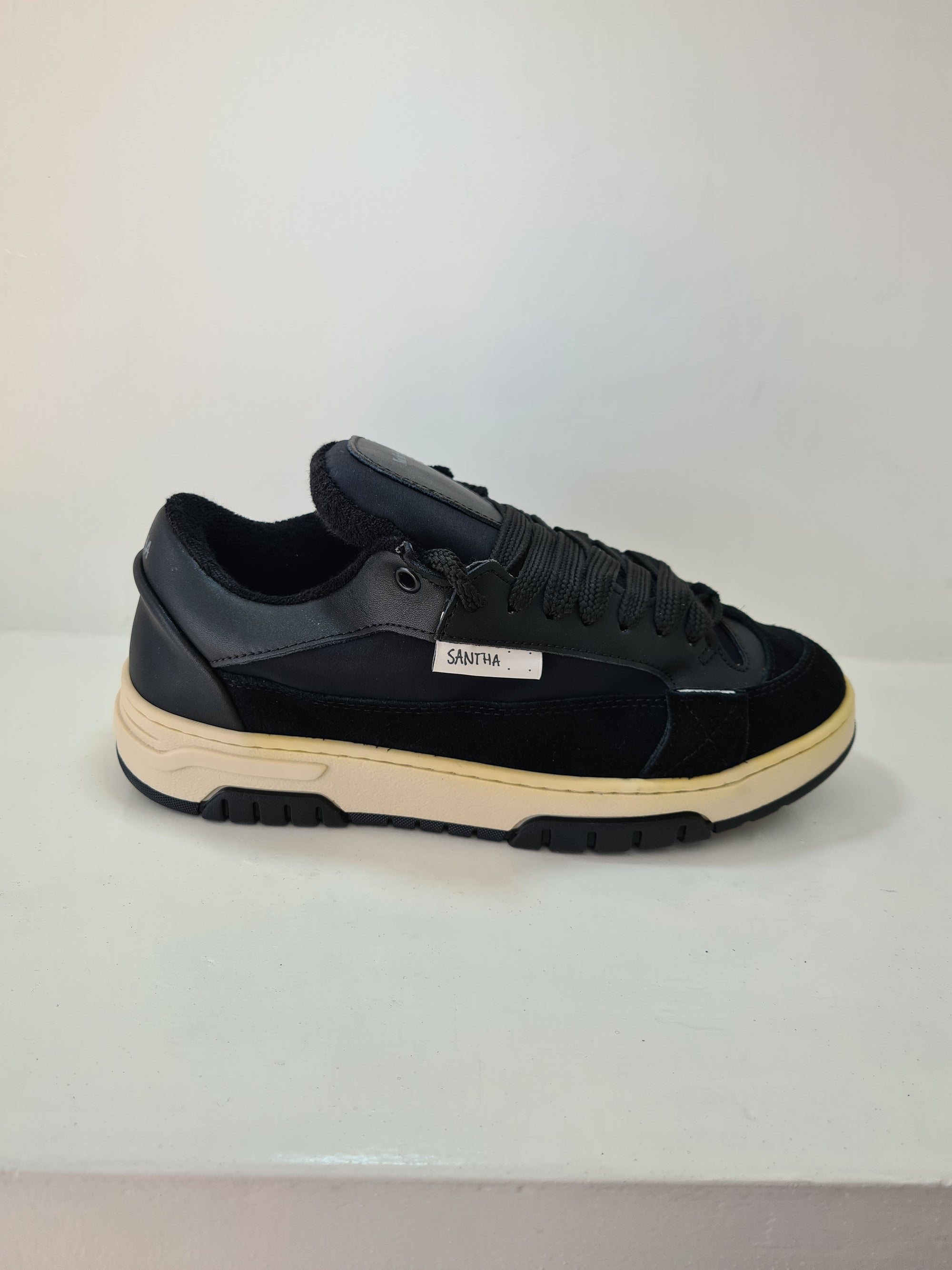 SANTHA - MODEL 1 CUT Sporty Black