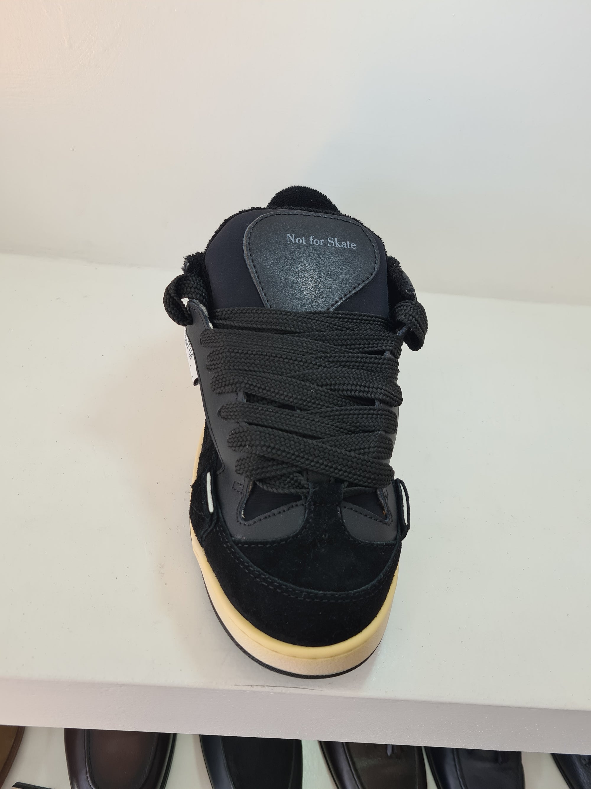 SANTHA - MODEL 1 CUT Sporty Black