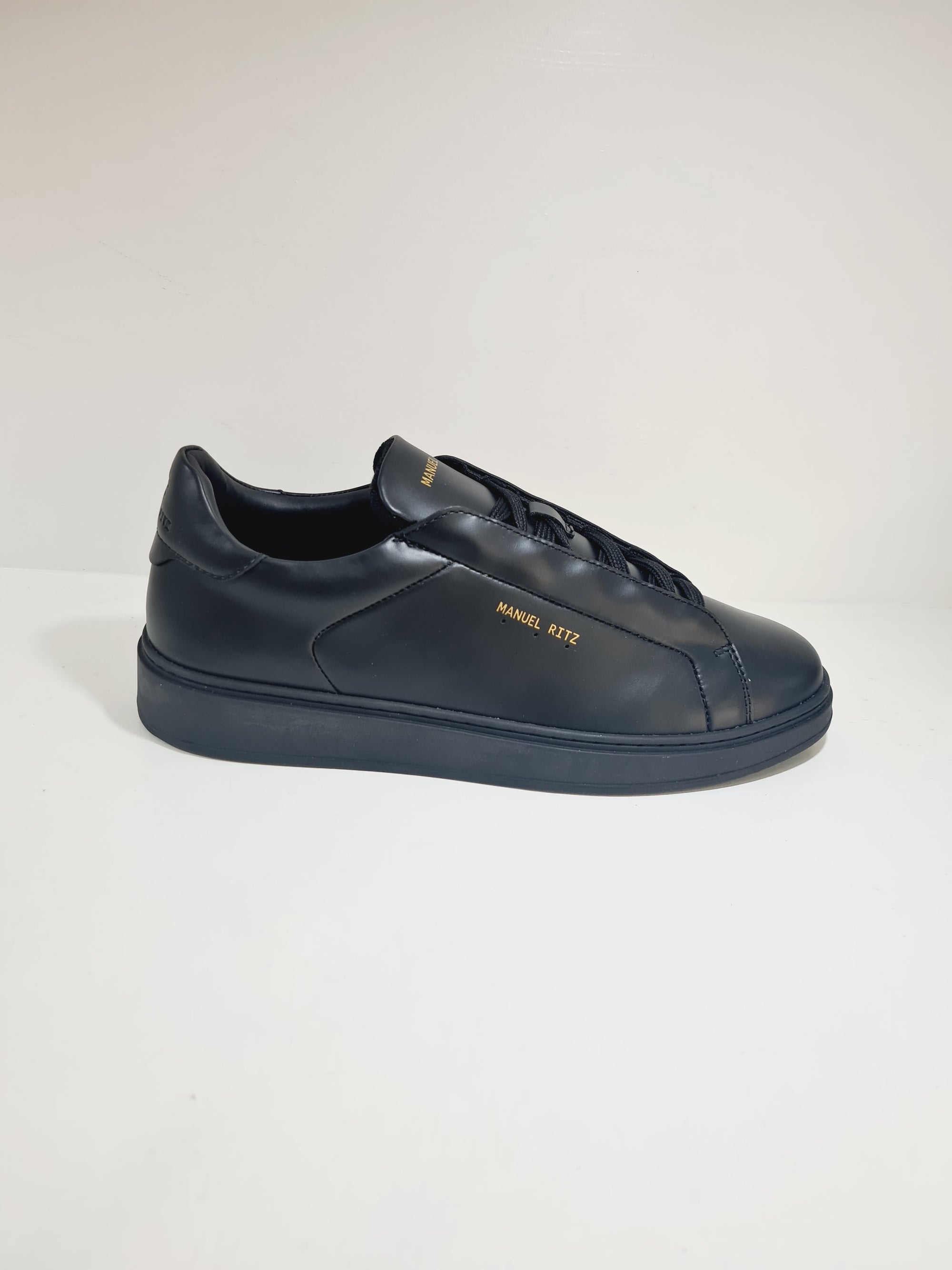 MANUEL RITZ - Total Black