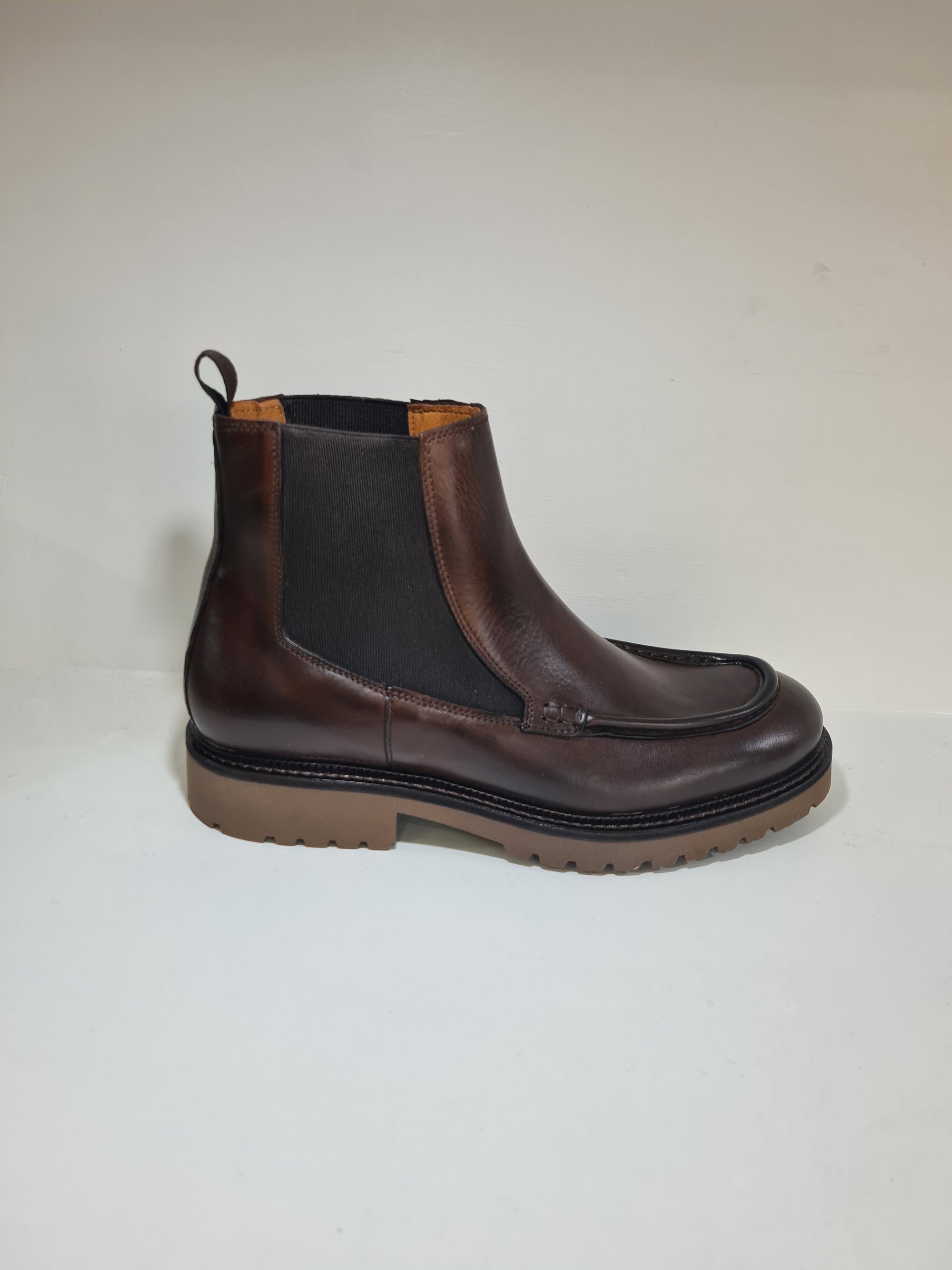 EXTON - 689 VIENNA BROWN