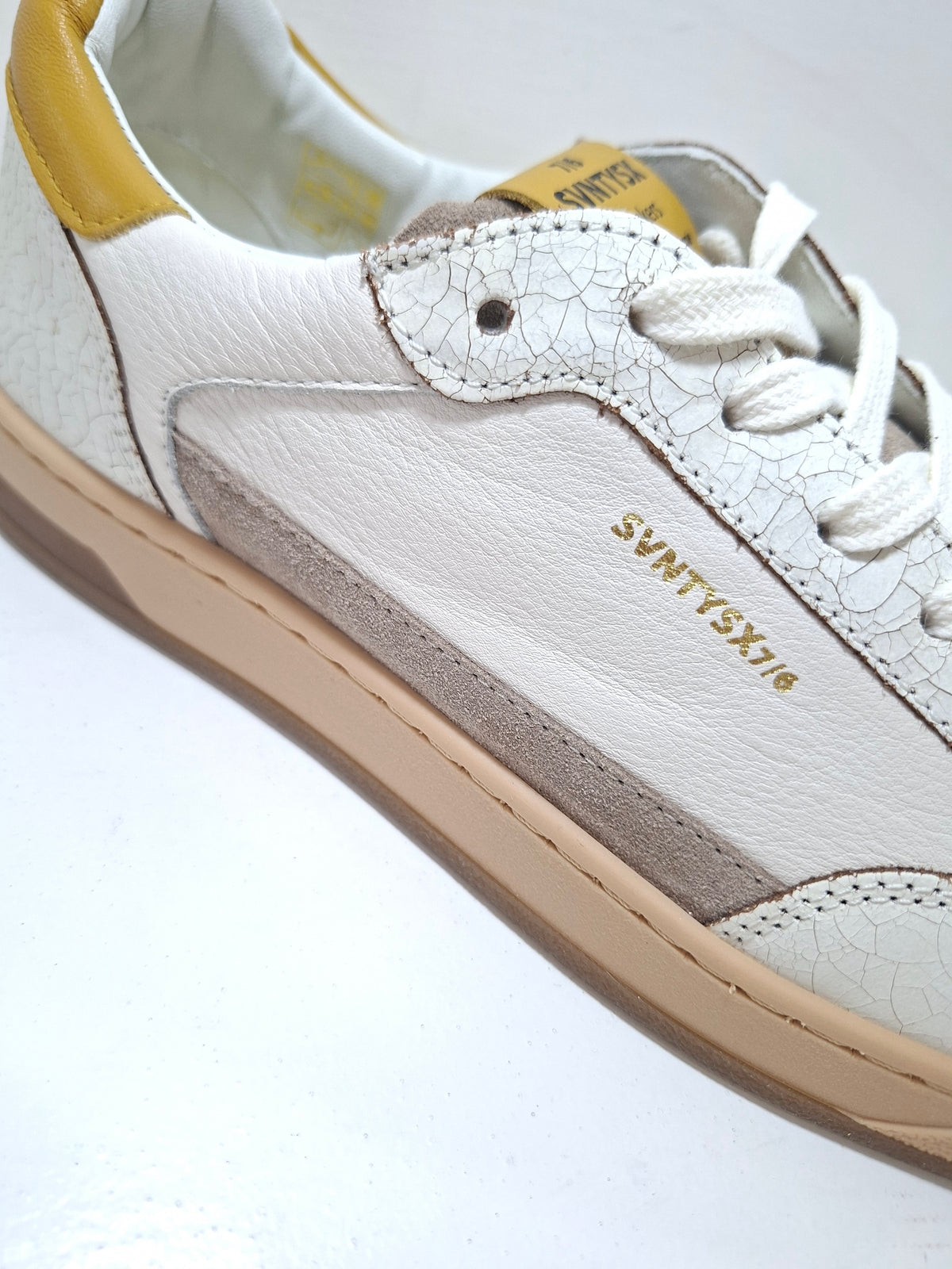 SVNTYSX 7/6 - STAY Pelle Bianco Toppone Giallo ocra