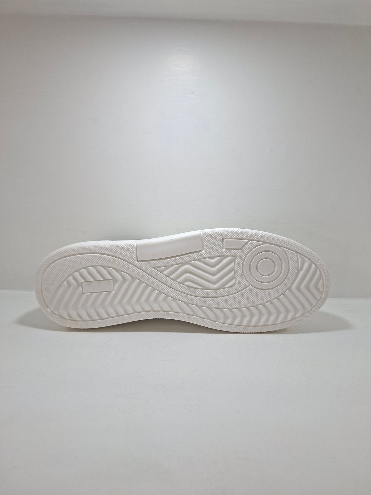 BRIAN MILLS - 568 Pelle Bianco Total