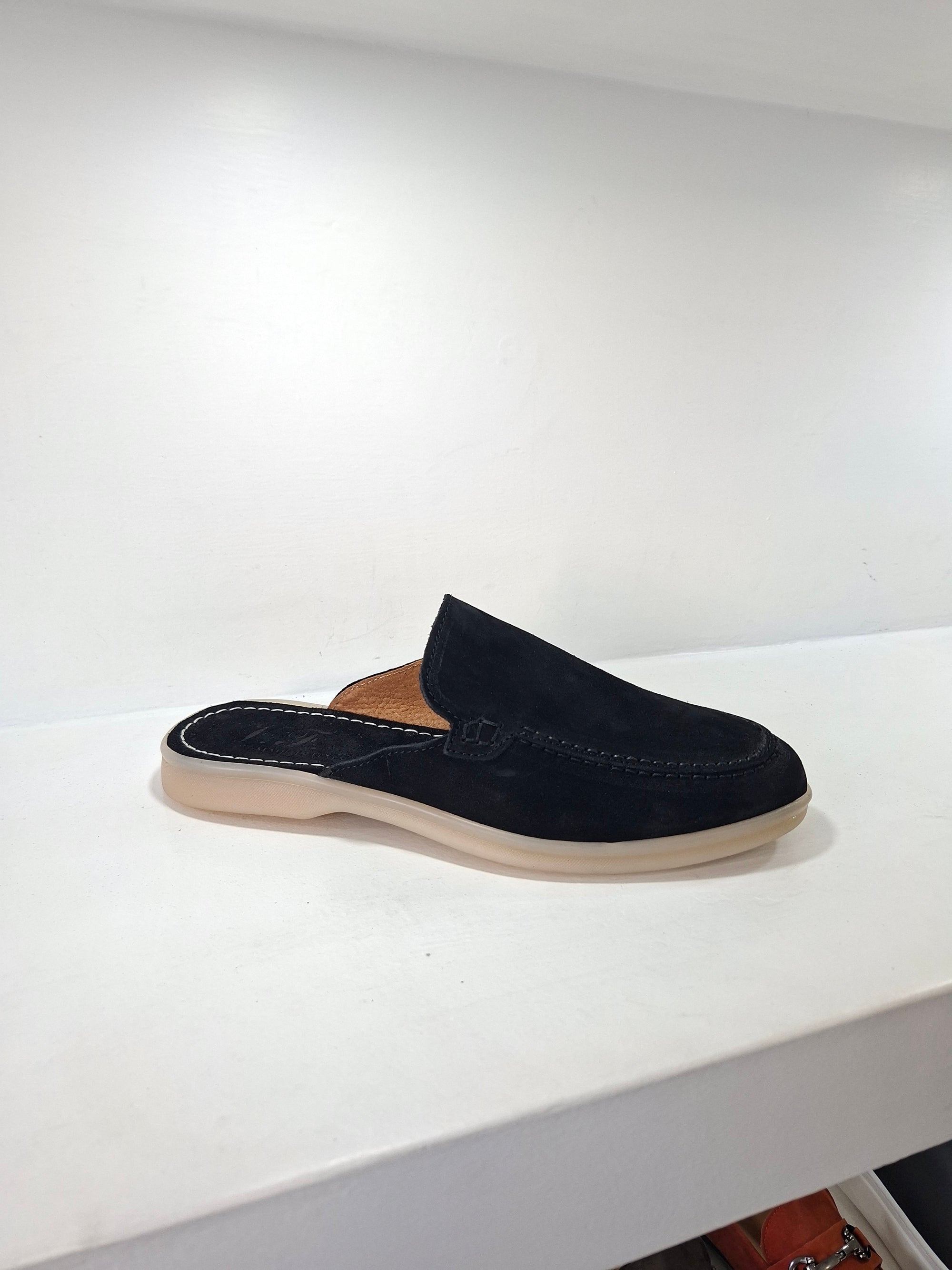 Lavorazione Artigianale - Sabot LP Camoscio Nero