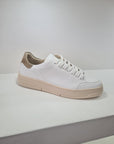 BRIAN MILLS - 582 Pelle Bianco