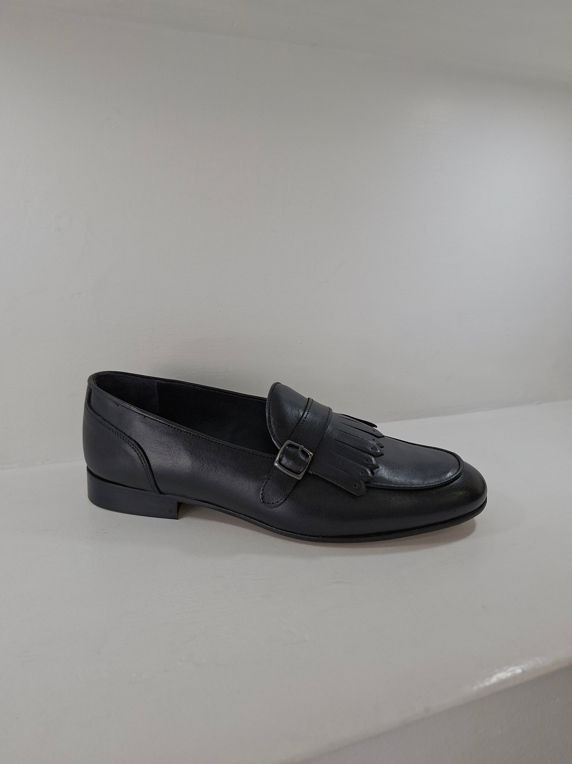 FERRINO Milano - A115 Vitello Nero Frangia e Fibbia