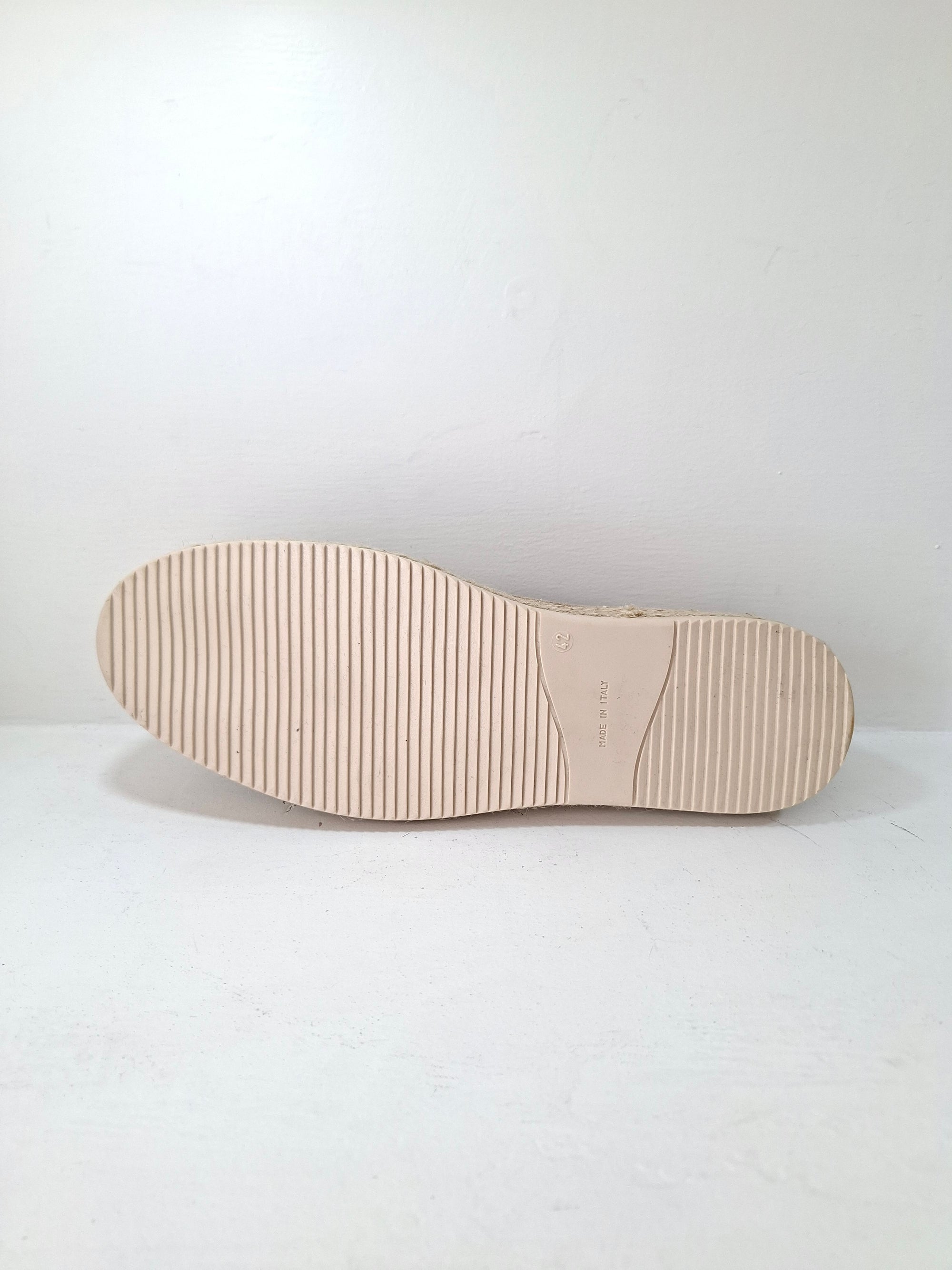 Lavorazione Artigianale - ESPA C Beige Camoscio