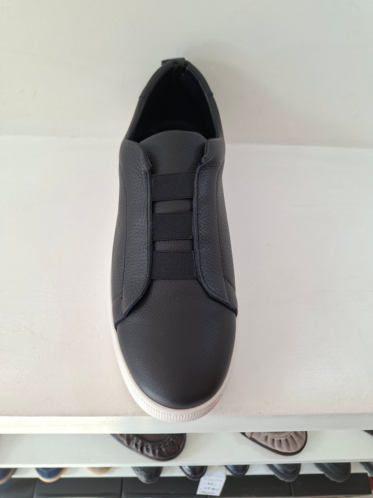 Lavorazione Artigianale - 2997 Pelle Bottolato Nero